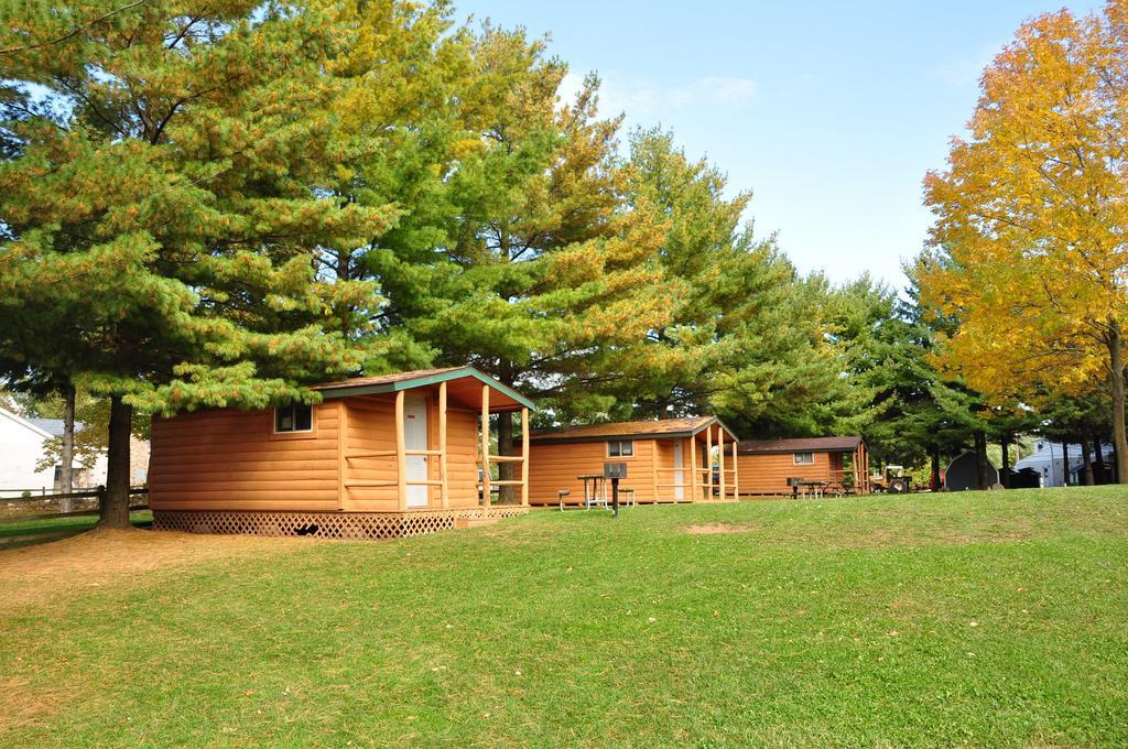Plymouth Rock Camping Resort Basic Cabin Elkhart Lake Экстерьер фото